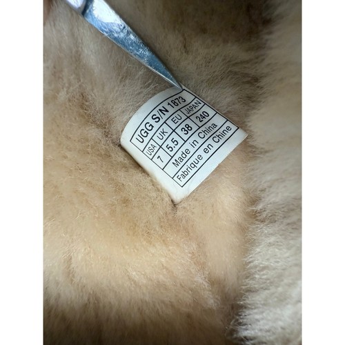 UGG Chestnut Bailey Button Triplet Triple II Stiefel mit Lammfell Größe 7 - Bild 14 von 14