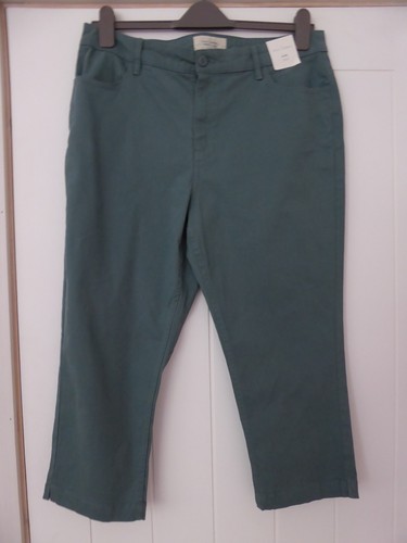 Seasalt - Albert Quay Crops - Lichen / Sage Green - Size 16 - New with tags