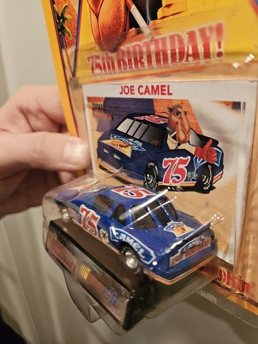 Custom- Smokin Joe Camel 75th Anniversary RJR 1988 1/64 Racing Champions Nascar - Picture 5 of 7