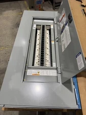 EATON 225 AMP mlo 42 SPACES  Panel Panelboard 480V/277V 200 PRL2A