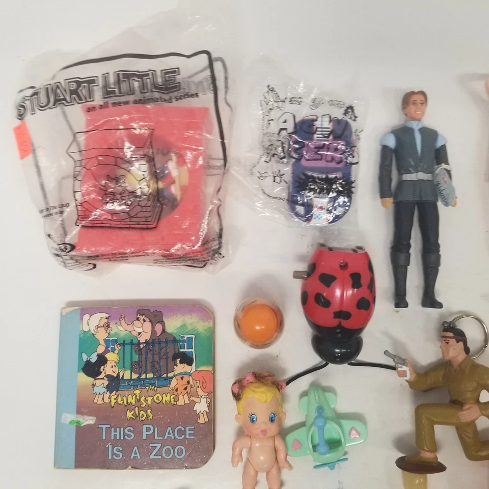 Vintage Small Toy Lot of 35+, Figures, Oscar Mayer, Popeye, Animals, LOOK - Image 4 of 4