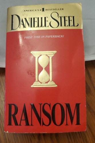 5 Paperback Books Danielle Steel Sandra Brown Patricia Cornwell J D Robb William - Picture 6 of 11