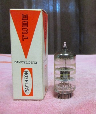 NOS Raytheon 4BQ7A Radio/Amplifier/TV/ Vacuum tube w/Box