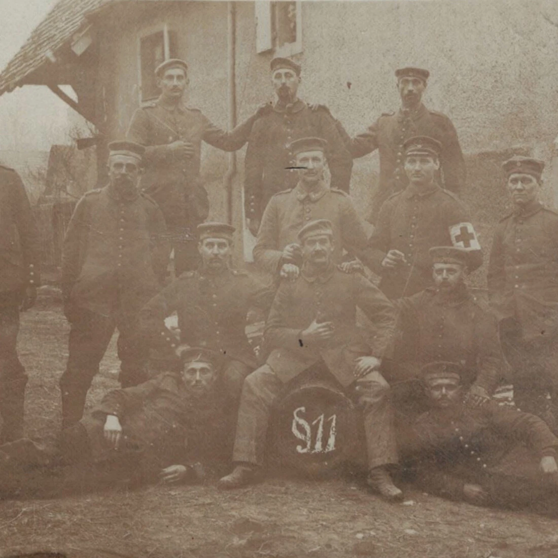 Carte Photo Ancienne Guerre 1914-1918 – Soldats Et Joueurs De Football – Tirage Original