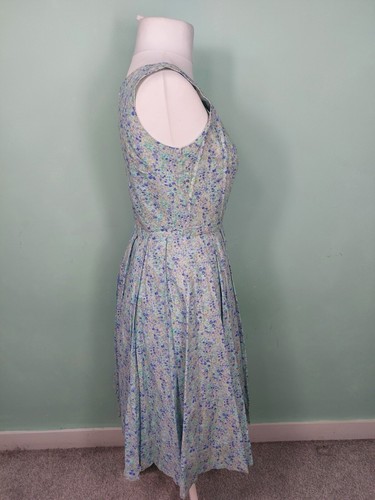 Abito smanicato vintage Laura Ashley floreale plissettato 12 midi - Foto 5 di 10