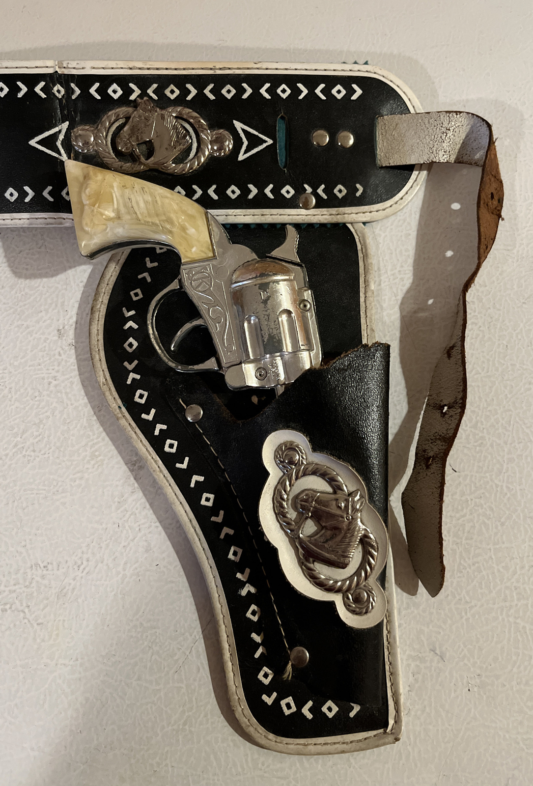 Vintage Cowboys & Indians Play Holster Pinto Shooter Belt Bullets