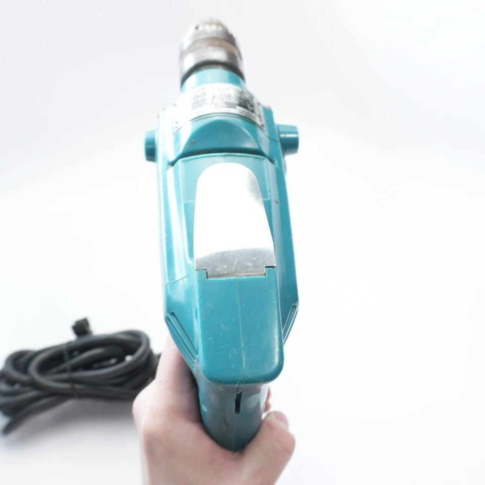 Taladro eléctrico Makita DP4700 13 MM 115 V 4,8 amperios con llave de mandril Foto 2 de 4