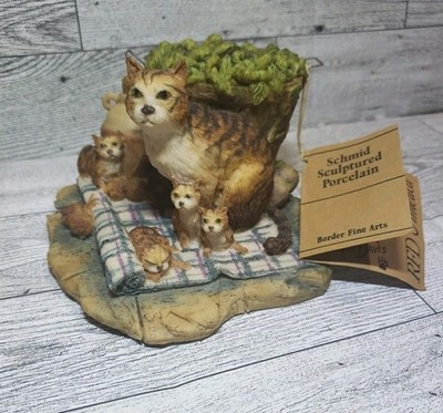 Schmid Lowell Davis ''Surprise In The Cellar'' Limited 1226/2500  Mama Cat Kittens