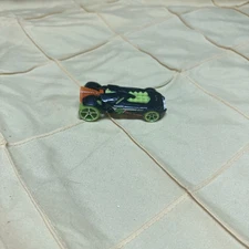 2007 HOT WHEELS ROCKETFIRE #4 BLACK 1:64 DIECAST 2 7/8" RACE CAR W/ GREEN ORANGE