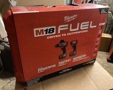 Milwaukee M18 Hammer Drill & Impact Driver FUEL 18V 2-Tool Combo Kit 3697-22 NEW