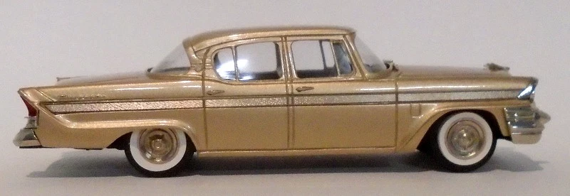 Tiara Brooklin escala 1/43 BRK171 - 1957 Packard Clipper sedán dorado metálico Foto 2 de 4