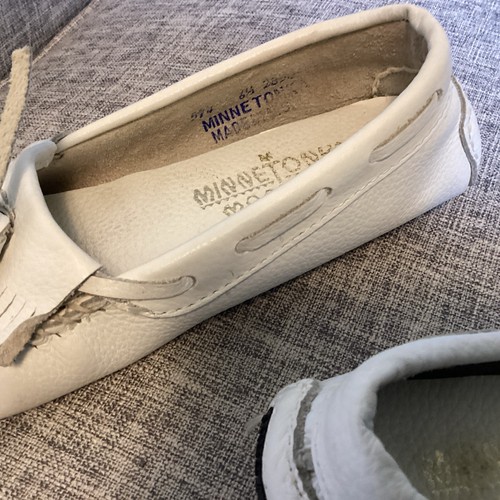 Minnetonka Womens Kilty Driving Mocassin Slip On Shoes Size 6.5 White Leather - Foto 8 di 9