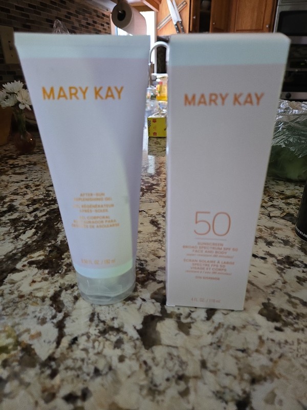 ​Mary Kay Broad Spectrum SPF 50 (4 fl. oz.) And After Sun Gel