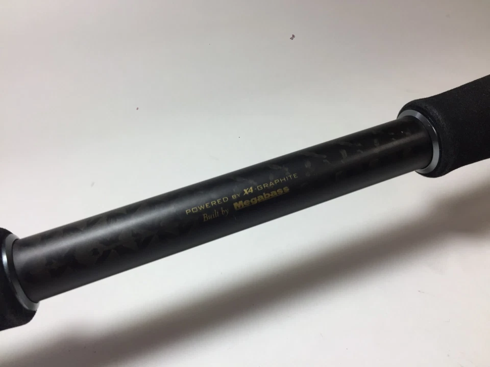 S9020) Megabass Destroyer Black Jungle F10-76XBJ "Super Red Demon" Foto 4 de 4