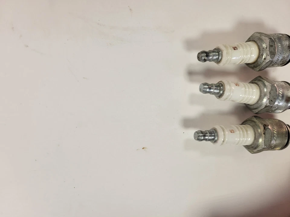 Vintage Harley-Davidson Original Spark Plugs #5 Lot Of 3 - Image 4 of 4