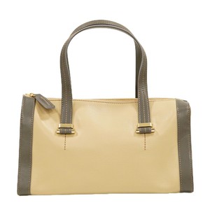 beige handbolsa leather