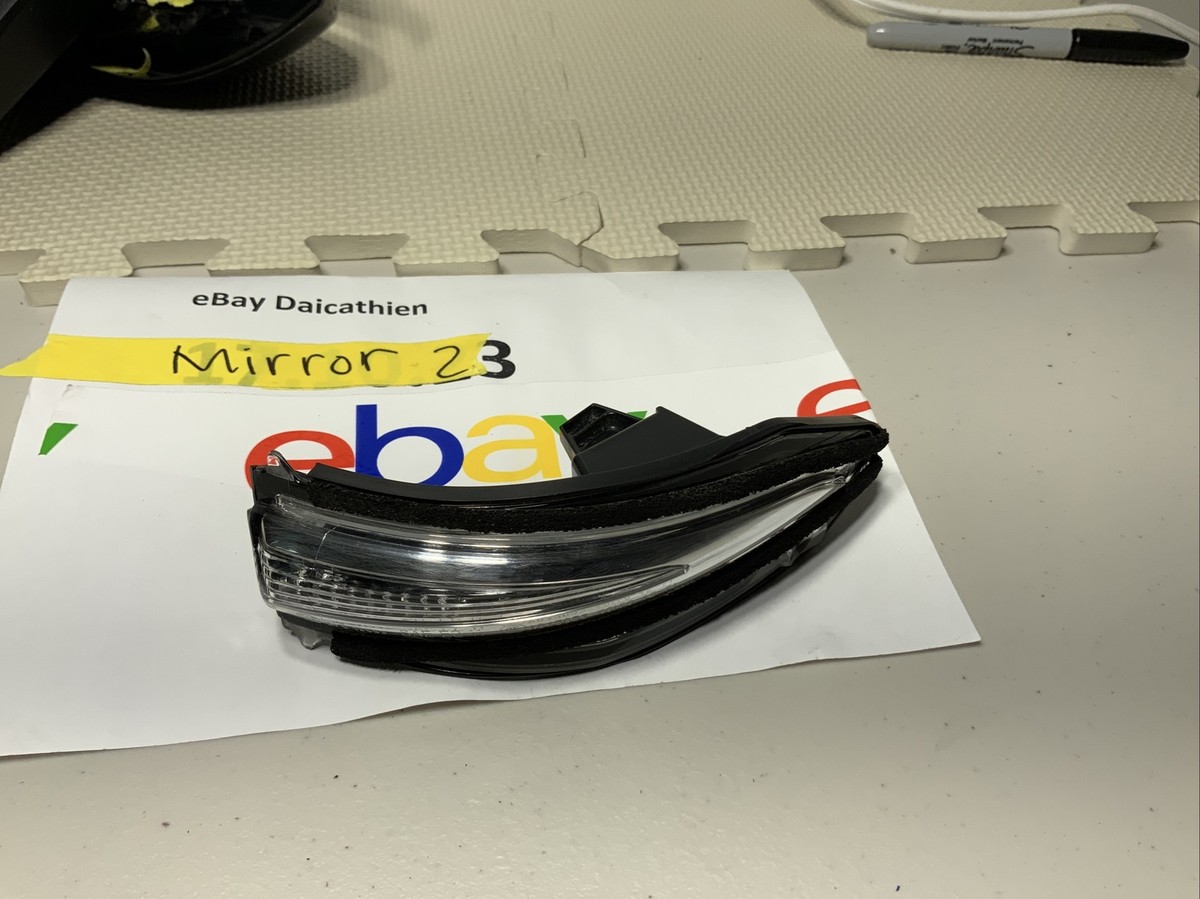 2013-2024 TOYOTA RAV4 4RUNNER VENZA FRONT RIGHT MIRROR SIGNAL LAMP