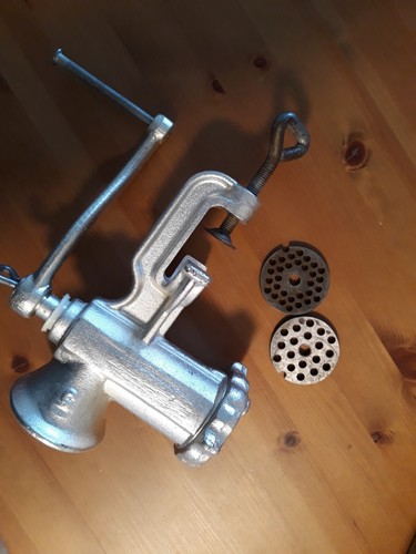 Size #5 Manual Table Top Heavy Duty Meat Grinder & Sausage Stuffer - Picture 6 of 6