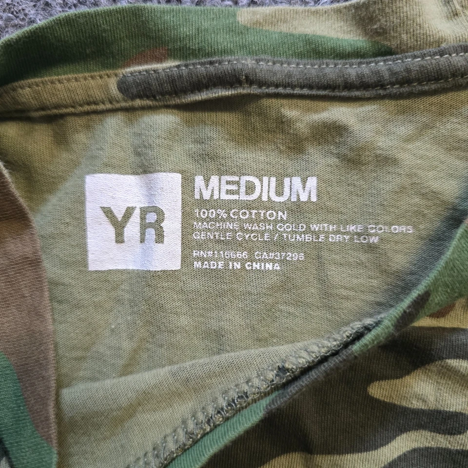 Top Young Recklass Mujer Talla Mediana Verde Camuflaje Bordado Rosas YRLA Informal Foto 4 de 4