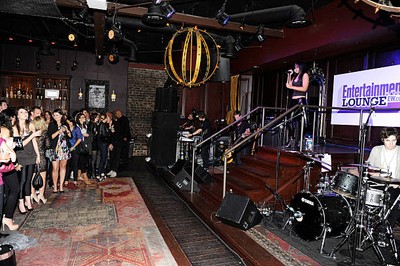 Fefe Dobson performs at the Entertainment Weekly Los Angeles Musi- 2010 Photo 3