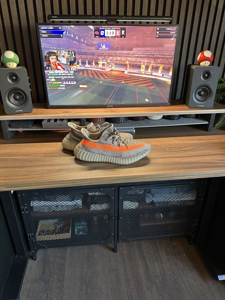 Size UK 9 - adidas Yeezy Boost 350 V2 Beluga, photo 1 of 5