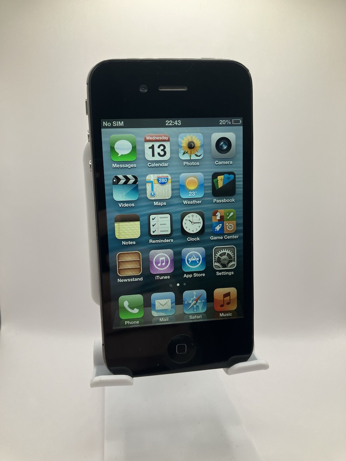 Apple iPhone 4s 16GB Black Unlocked A1387 Smartphone iOS 6.1.3 Grade B (22)