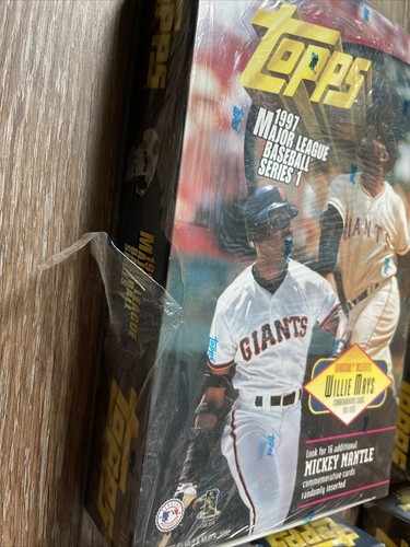 1997 Topps Series One MLB Major League Baseball Cards Factory Sealed Hobby Box - Picture 10 of 10