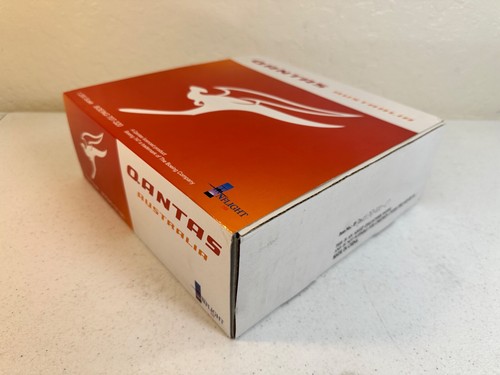RARE INFLIGHT 200 QANTAS 707-320 CITY OF DARWIN MINT IN BOX IF70015 - Picture 12 of 12