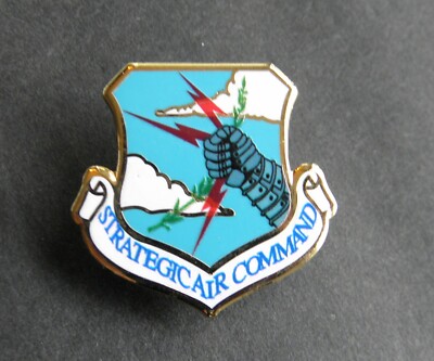 Strategic Air Command USAF SAC Air Force Small Lapel Pin 7/8 inches