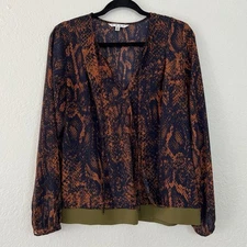 CAbi Orange Snakeskin Print V Neck Top Blouse Women’s Size Medium Style #101