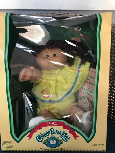 New Cabbage Patch Kids 1984 Brown Hair/eyes In Box With duck on yellow dress
