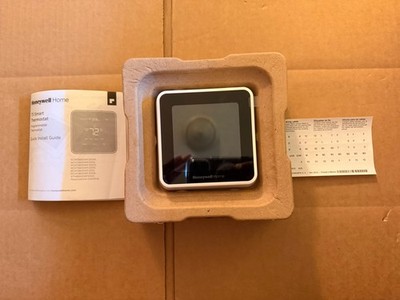 Honeywell Home Thermostat Intelligent T5: Wi-Fi Smart  ~ RTH8800WF (GOOD)