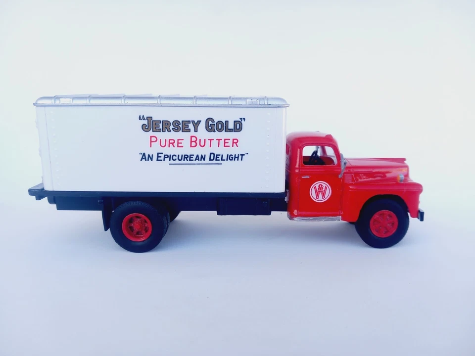 1/50 o scale 3d printed 1950 Federal Style Liner truck handmade custom kitbashed - Image 4 of 4