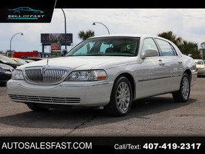 2006 Lincoln Town Car SIGNATURE 4DR SEDAN