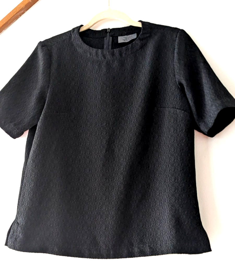Chanel Employee Uniform Black Short Sleeve Textured Top Size Small