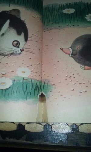 A Little Golden Book 1946 The Shy Little Kitten Gustaf Tenggren Simon & Schuster - Picture 5 of 7