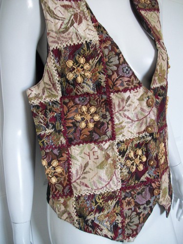 WMNS M VEST PATCHES W/ WOOD BEADS by JANE ASHLEY - Picture 2 of 2