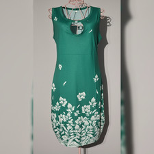 Green Floral Sleeveless Dress with Keyhole Detail - Size Small - New Without Tag