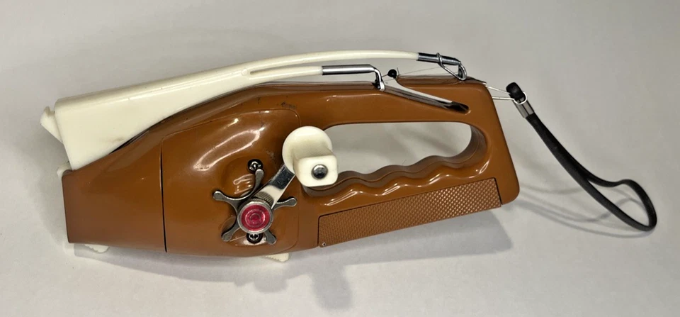 Popeil Vintage Pocket Fisherman Spin Casting Outfit Travel Fishing Rod Reel - Image 2 of 4