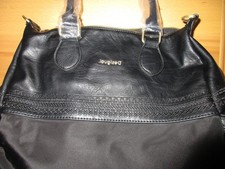 Desigual Tasche Handtasche viele Fächer und Taschen schwarz nero mit Clutch