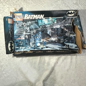 LEGO BATMAN 7783 The Batcave: The Penguin And Mr Freeze&rsquo;s Invasion 2006 SEE DESC