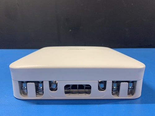 Samsung SLS-BU10G8 4G LTE Network Extender 2 pour entreprise - Photo 4 sur 9