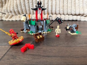 LEGO NINJAGO: Mountain Shrine (2254) - 99% Complete + FIGS + Instructions