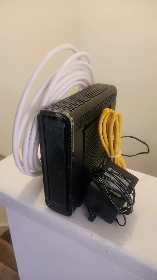 ARRIS SURFboard SBG10 DOCSIS 3.0 Modem & Router with Coax and Eth Cables NO BOX - Image 2 of 4