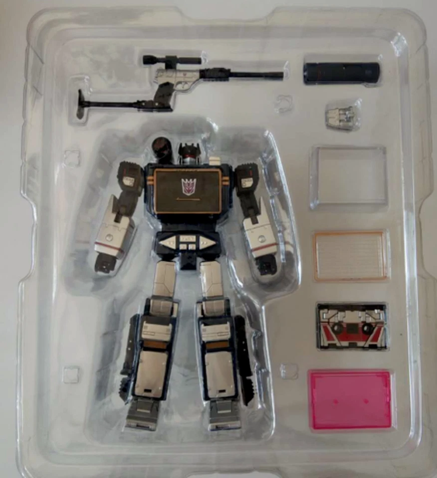 Takara MP-13 Transformers Masterpiece Soundwave With Laserbeak MP13 Figures TOYS - Image 4 of 4
