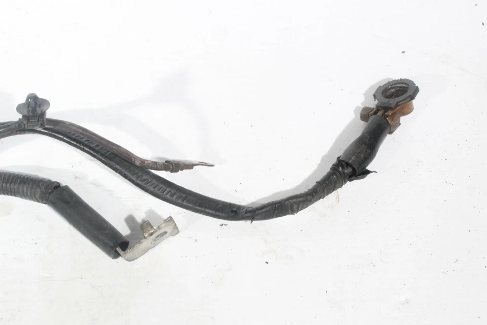 Subaru Legacy GT 2005 terminal de batería positivo/cable de arranque L0787 Foto 2 de 4