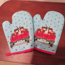 Christmas Pioneer Woman Basset Hound Charlie Dog Pair (2) Oven Mitts Gloves NEW