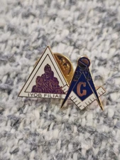 VTG IYOB FILIAE Masonic COMPAS Pin Gold PIN.