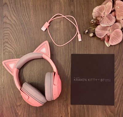 Kraken Kitty V2 BT Over-ear Gaming Kopfhörer mit integr. Headset der Marke Razer