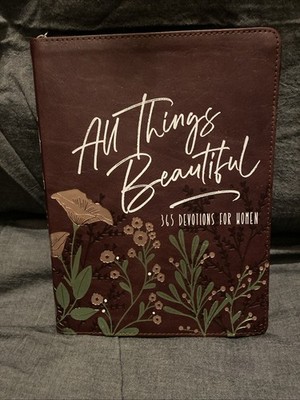 365 Devotions For Women. All Things Beautiful. Leatherback